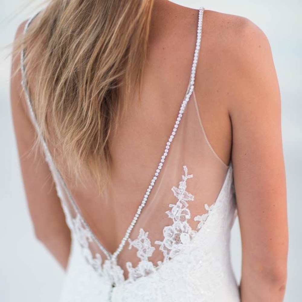 Enzoani Lexi Wedding Dress NEW UNALTERED - Picture 2 of 8
